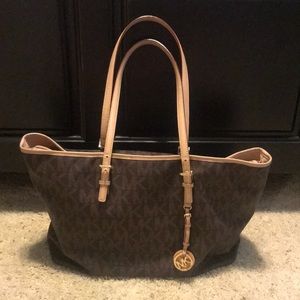 Big Michael kors purse